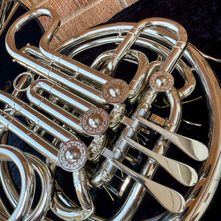 Hans Hoyer 6802 - F/Bb Double French Horn - Serial #: 489091 (Pre-Owned)