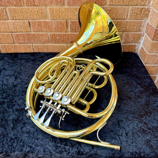S.E. Shires Q20 - F/Bb Double French Horn - Yellow Brass - Detachable Bell - Lacquered Finish