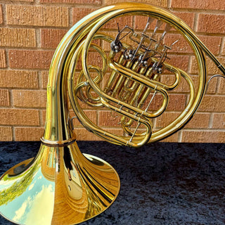 S.E. Shires Q20 - F/Bb Double French Horn - Yellow Brass - Detachable Bell - Lacquered Finish