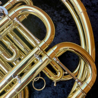S.E. Shires Q20 - F/Bb Double French Horn - Yellow Brass - Detachable Bell - Lacquered Finish