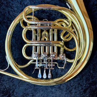 S.E. Shires Q21 - F/Bb Double French Horn - Yellow Brass - Detachable Bell - Unlacquered Finish