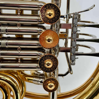 XO 1650D - F/Bb Double French Horn - Detachable Bell - Lacquered Finish - Serial #: DC05779 (Demo)