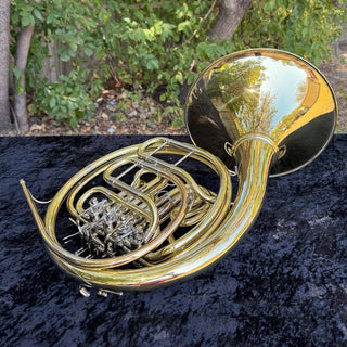 Hans Hoyer G10 L2A - F/Bb Double French Horn - Yellow Brass - Detachable Bell - Lacquered Finish - Houghton Horns
