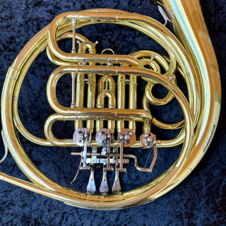 S.E. Shires Q20 - F/Bb Double French Horn - Yellow Brass - Detachable Bell - Lacquered Finish - Houghton Horns