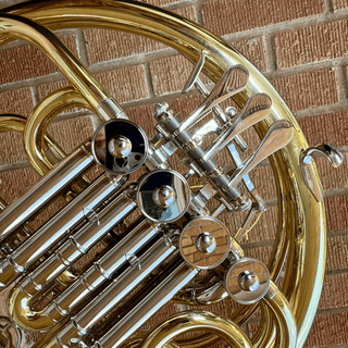 Yamaha YHR - 671D - F/Bb Double French Horn - Yellow Brass - Detachable Bell - Lacquered Finish - Houghton Horns